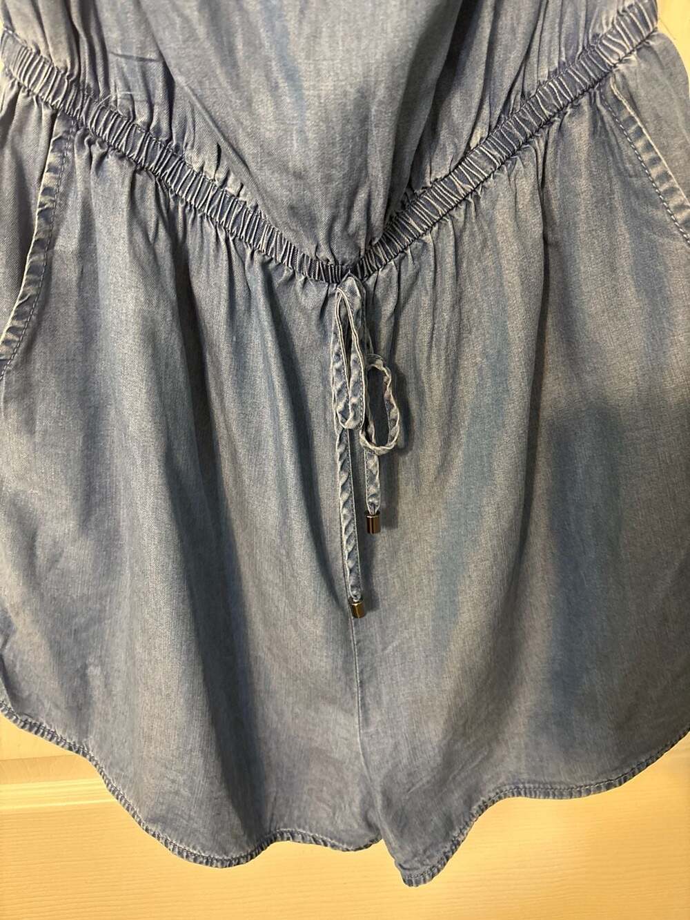 IRIS Blue Off-the-Shoulder Ruffle Chambray Romper with Drawstring Waist Size XL - Picture 2 of 4